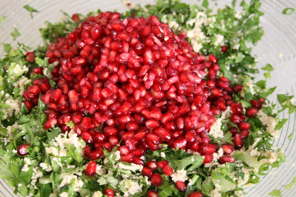 Israeli vegan recipes. pomgranade tabulleh