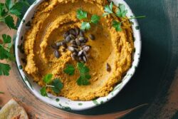 ממרח חומוס ועדשים לניגוב